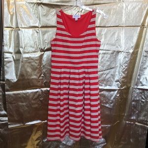 ELLE Size 6 pleated Dress
